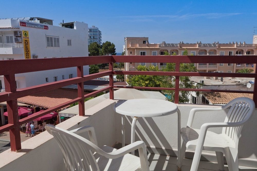 Apartamentos Sol Bay Sant Antoni de Portmany Exterior foto